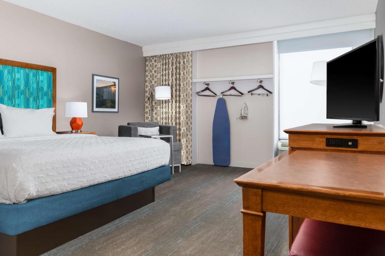 King Room at Hampton Inn Martinsburg