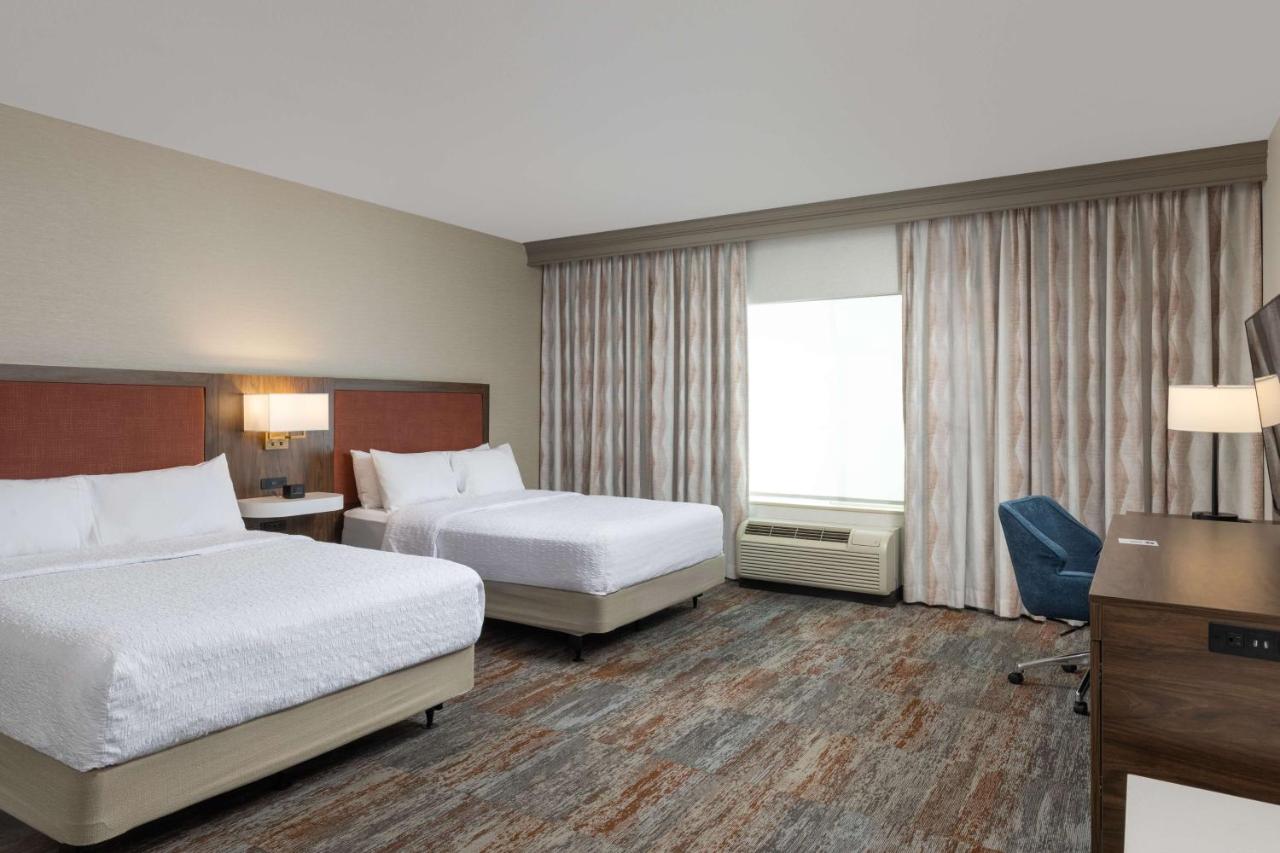 | Hampton Inn & Suites Yuba City