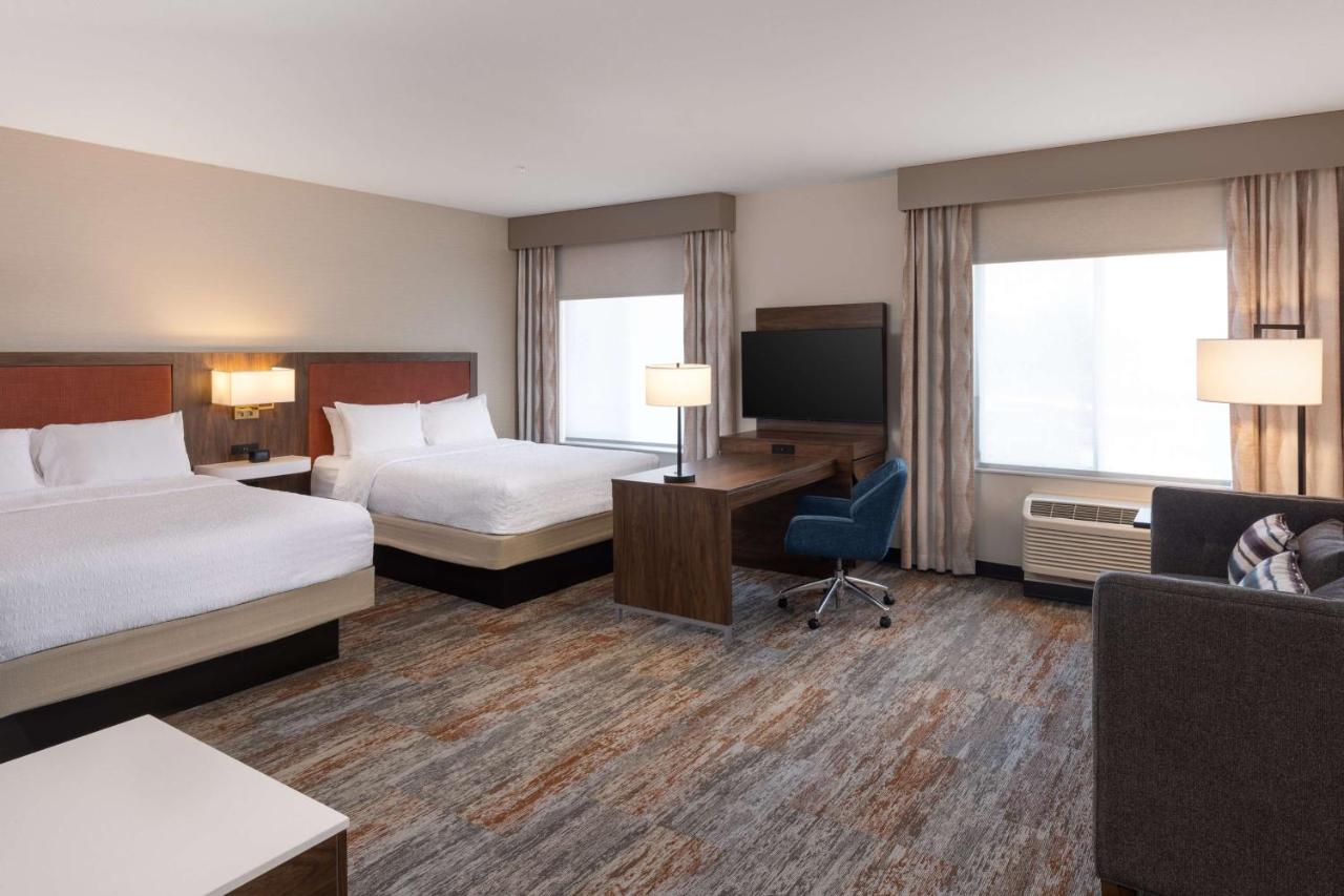 | Hampton Inn & Suites Yuba City