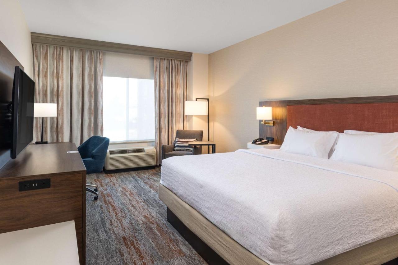King Room - Non-Smoking at Hampton Inn & Suites Yuba City