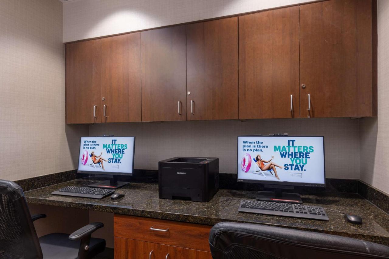 | Hampton Inn & Suites Yuba City