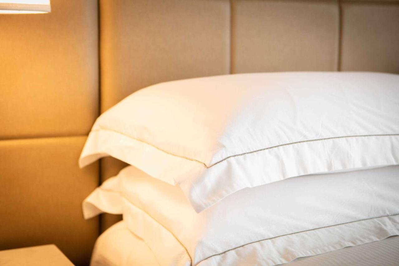 Double Room - Disability Access with Roll-in Shower at Hilton Minneapolis/Bloomington