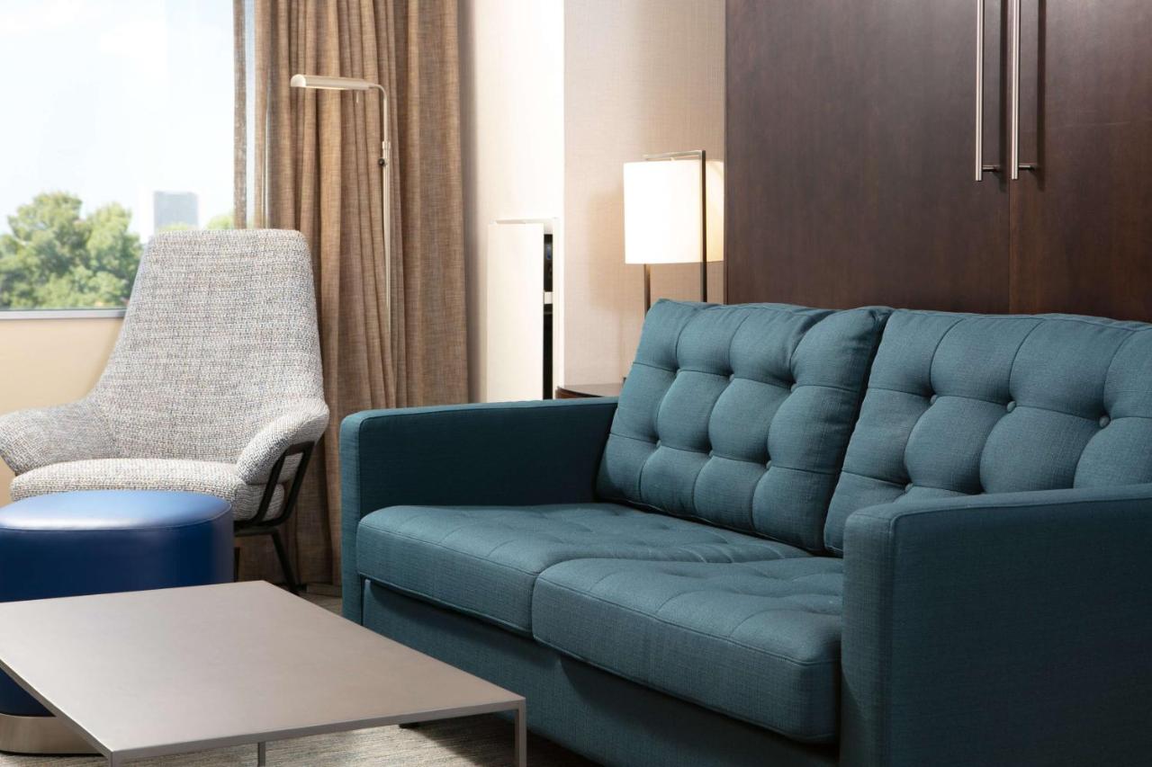 Parlor - Non-Smoking at Hilton Minneapolis/Bloomington