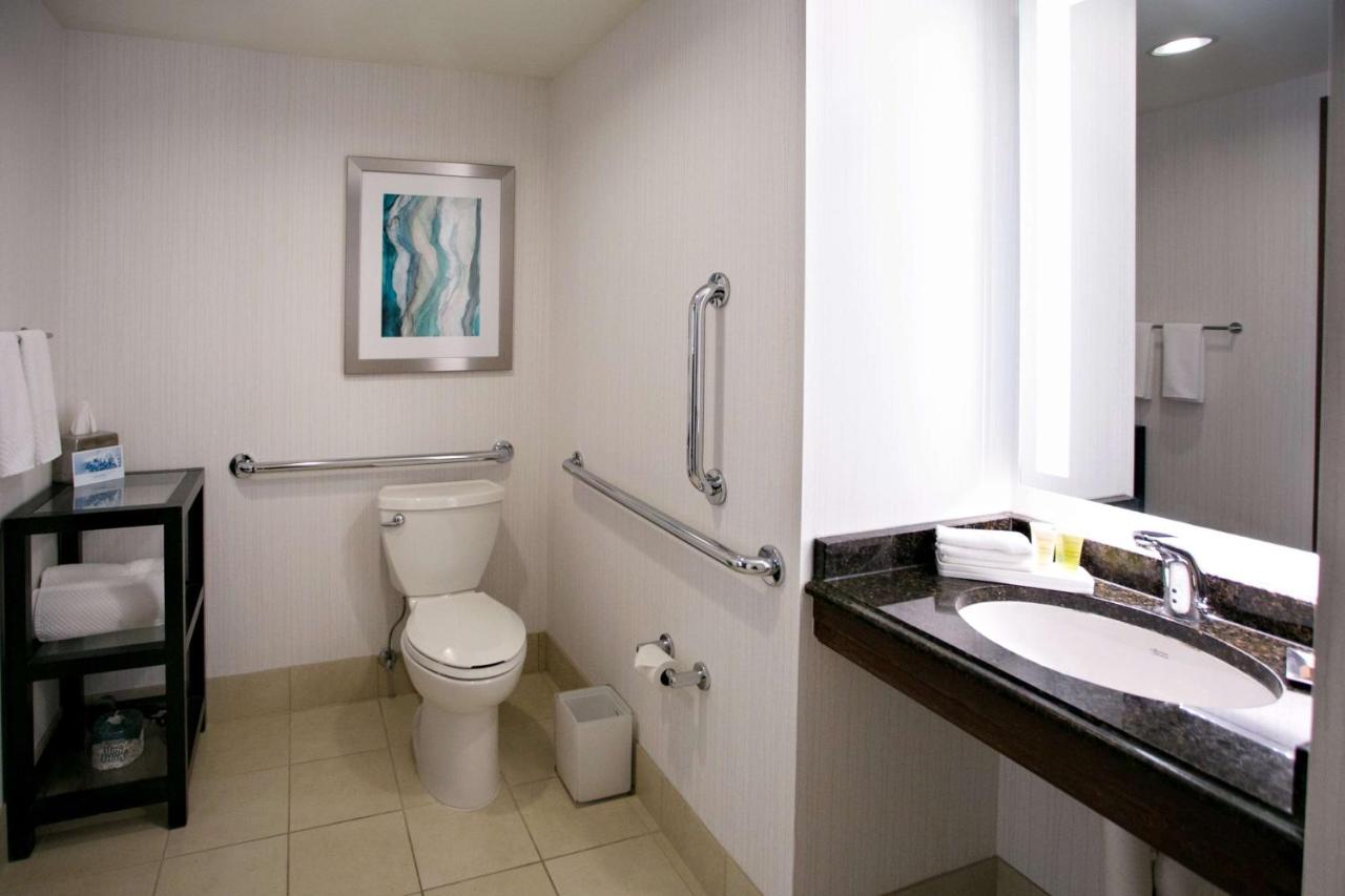 Double Room - Disability Access with Roll-in Shower at Hilton Minneapolis/Bloomington