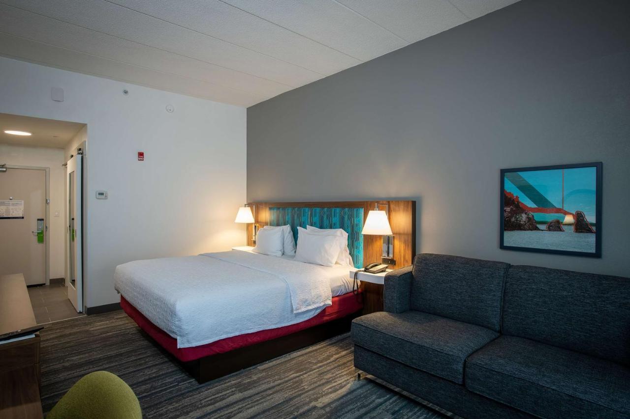 King Room with Sofa Bed - Non-Smoking at Hampton Inn Seaford