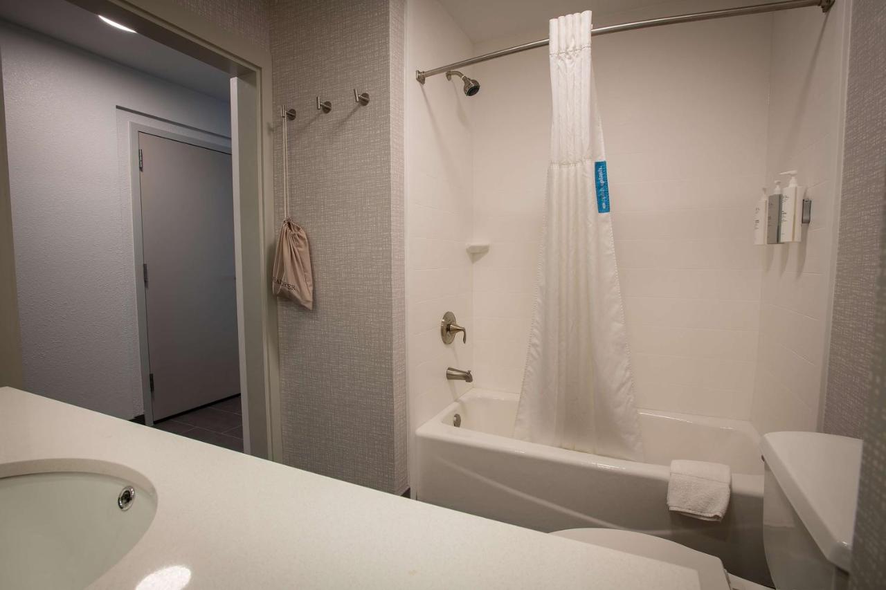 Queen Room with Two Queen Beds - Hearing Access at Hampton Inn Seaford