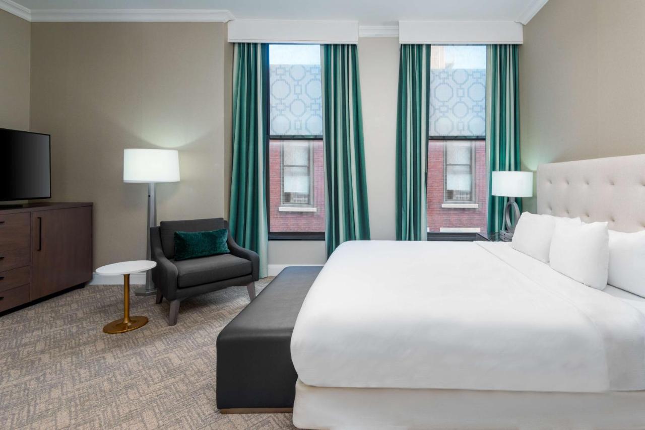 The Pennywell St. Louis Downtown, a Hilton Hotel
