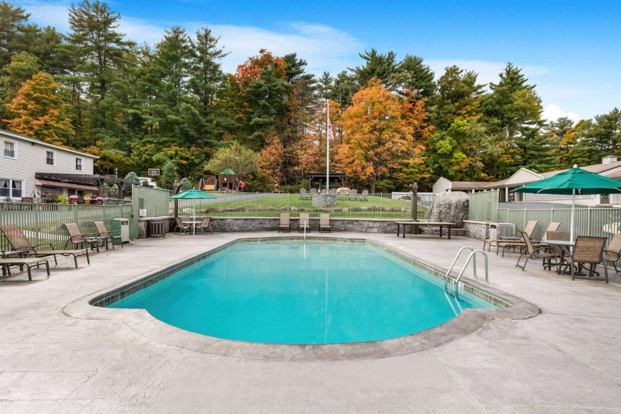  | Super 8 by Wyndham Lake George/Downtown