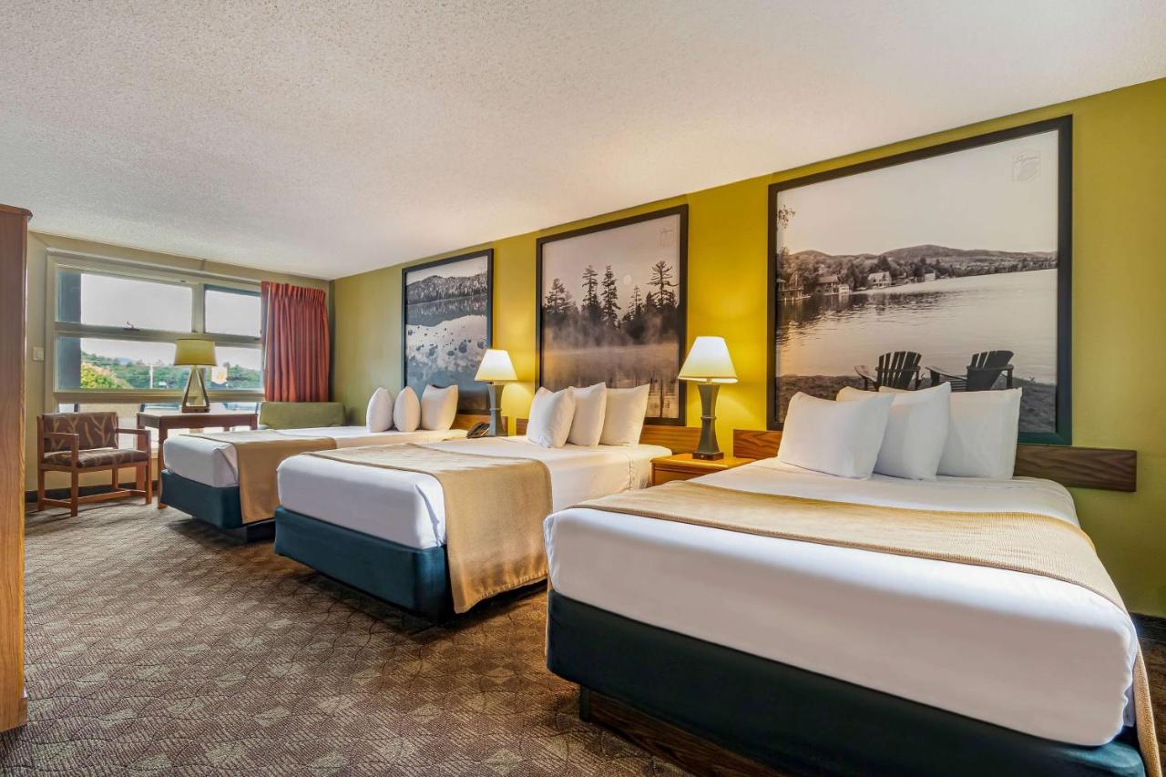 | Super 8 by Wyndham Lake George/Downtown