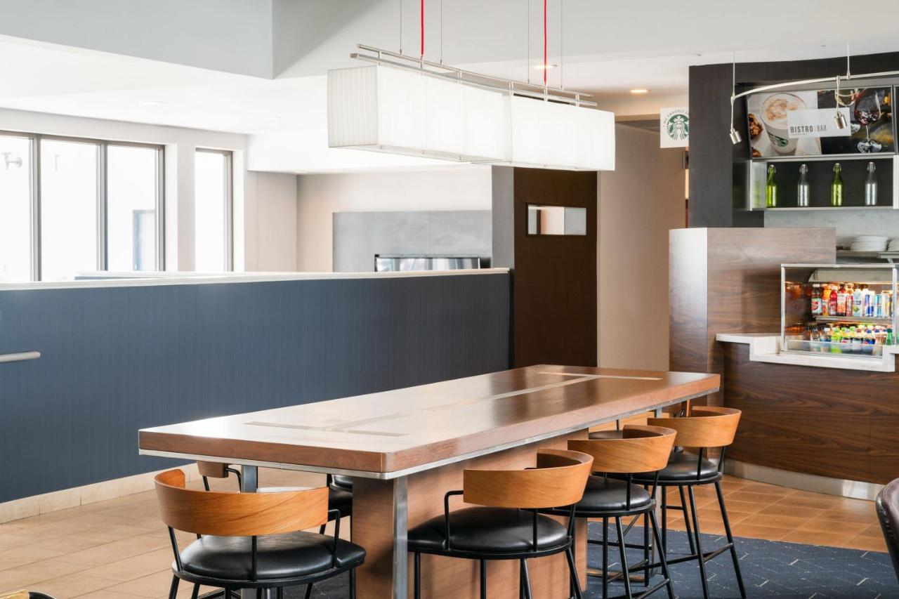  | Courtyard Melbourne West