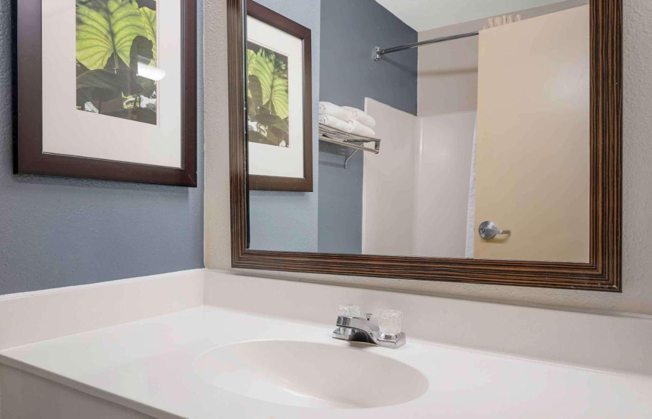 Queen Studio - Non-Smoking at Extended Stay America Suites Fort Wayne South