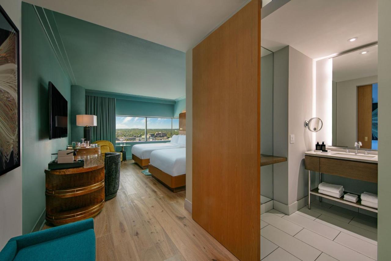 Wonderful Room, Guest room, 2 Queen, Balcony at W Austin