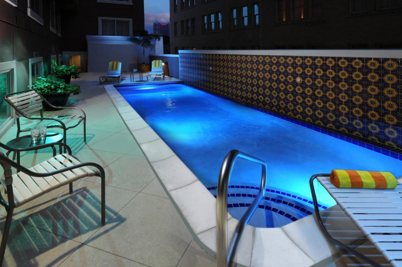  | Courtyard by Marriott San Antonio Riverwalk