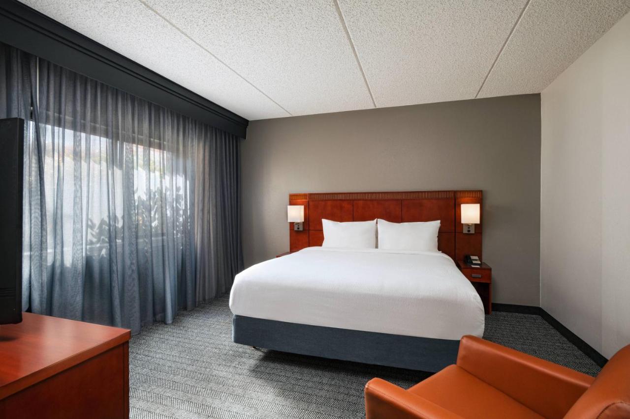 | Courtyard by Marriott San Antonio Medical Center