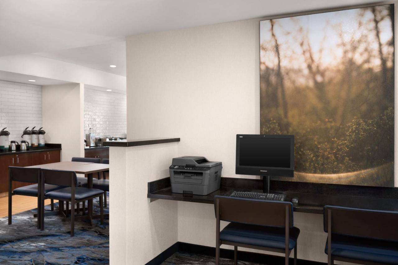 | Fairfield Inn & Suites by Marriott Chicago Naperville/Aurora