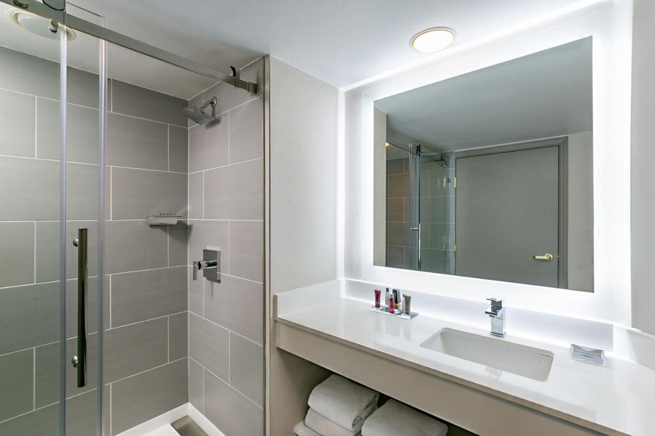Concierge Level Guest Room with Two Queen Beds at Marriott Dallas Las Colinas