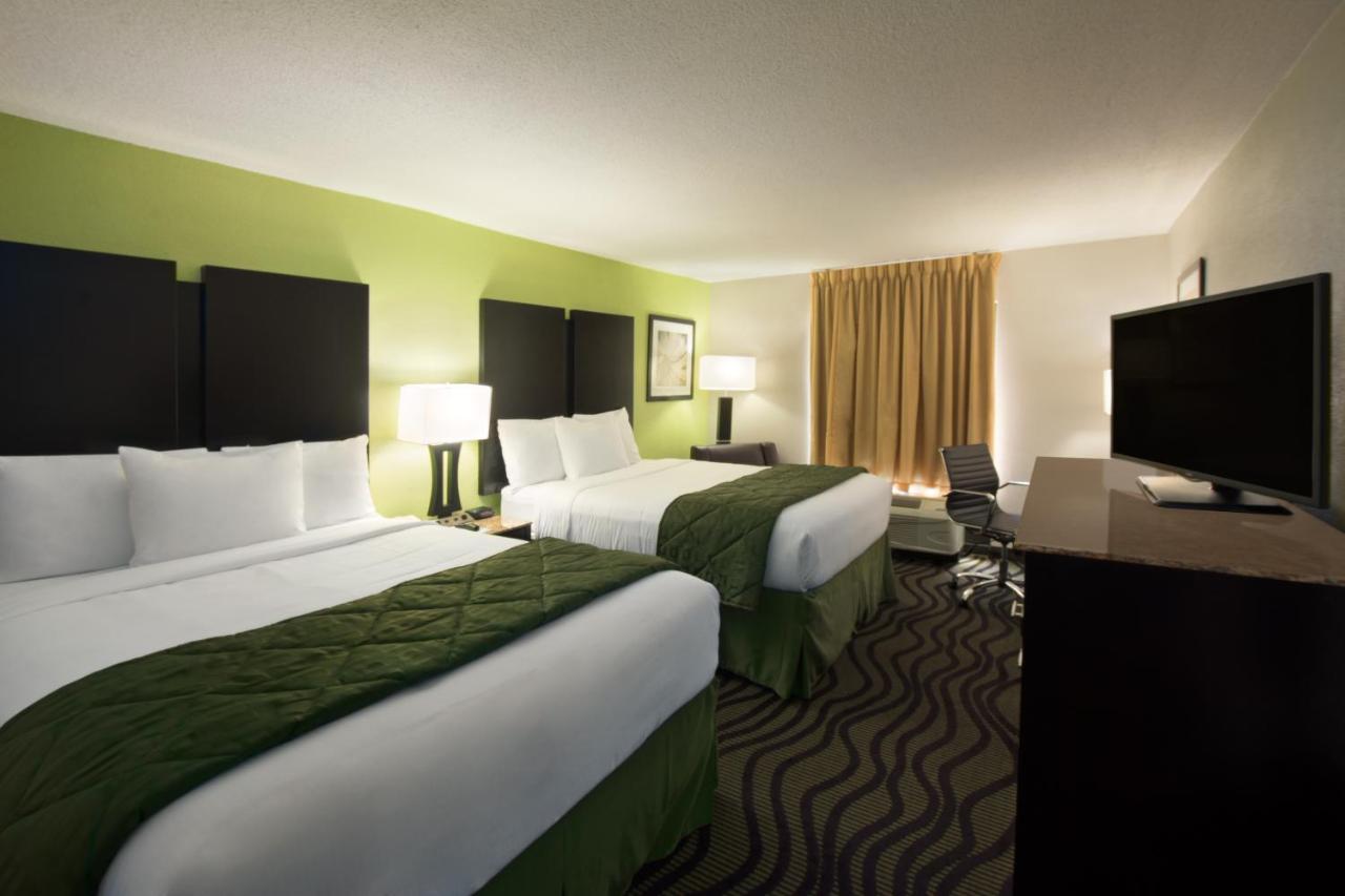 Queen Room with Two Queen Beds - Non-Smoking at Days Inn by Wyndham Rome Downtown