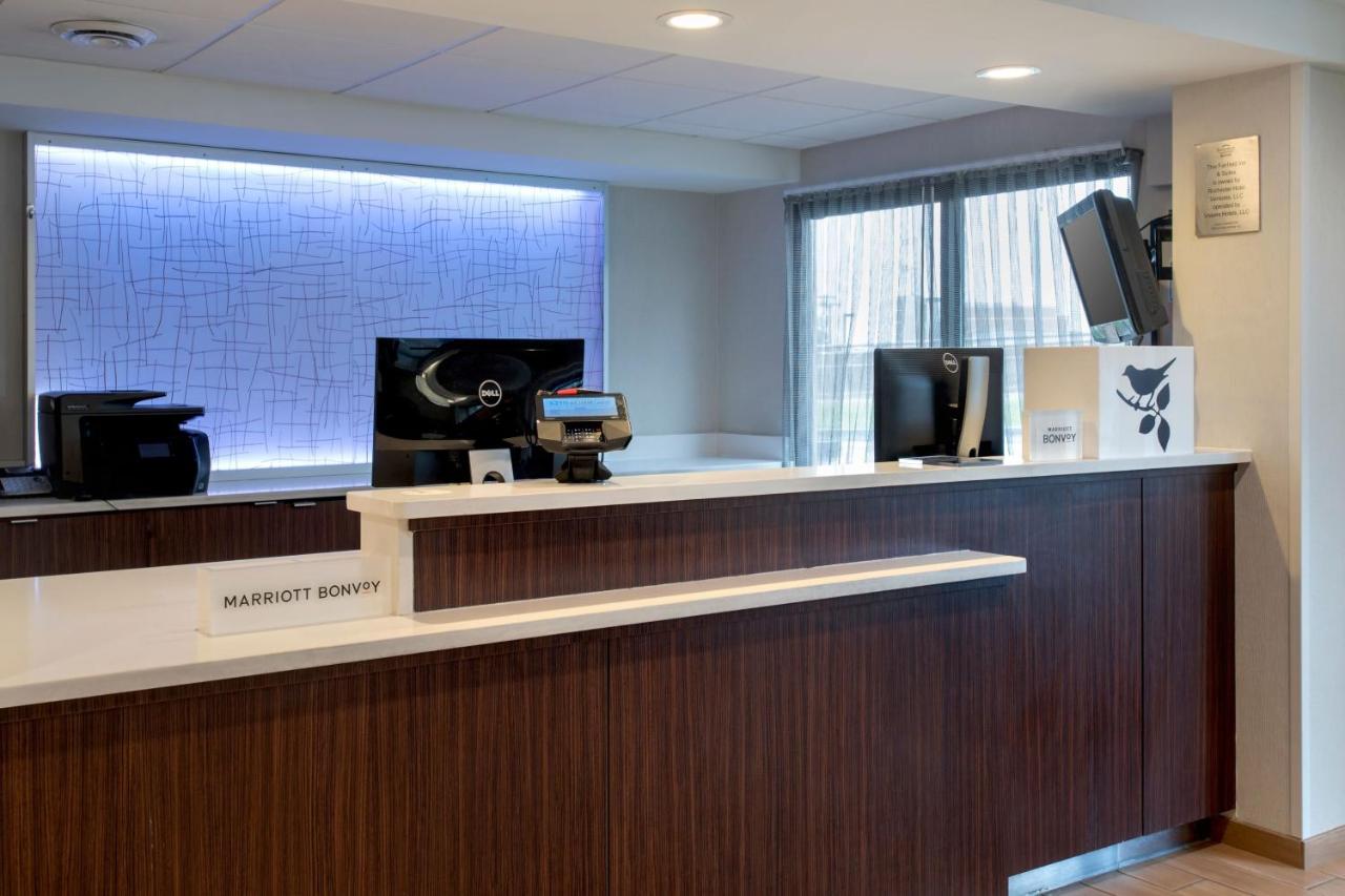 | Fairfield Inn Rochester Airport