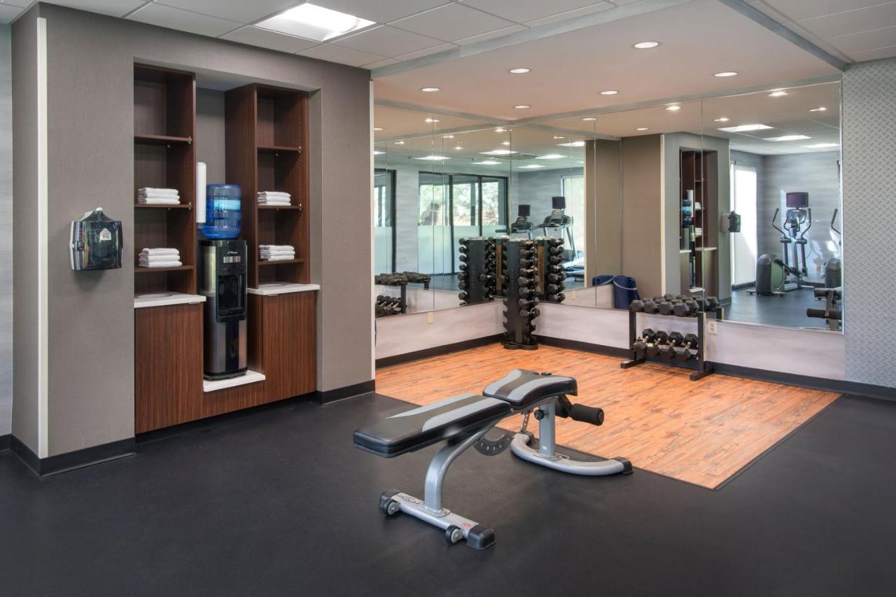 | Fairfield by Marriott Rochester Henrietta/University Area