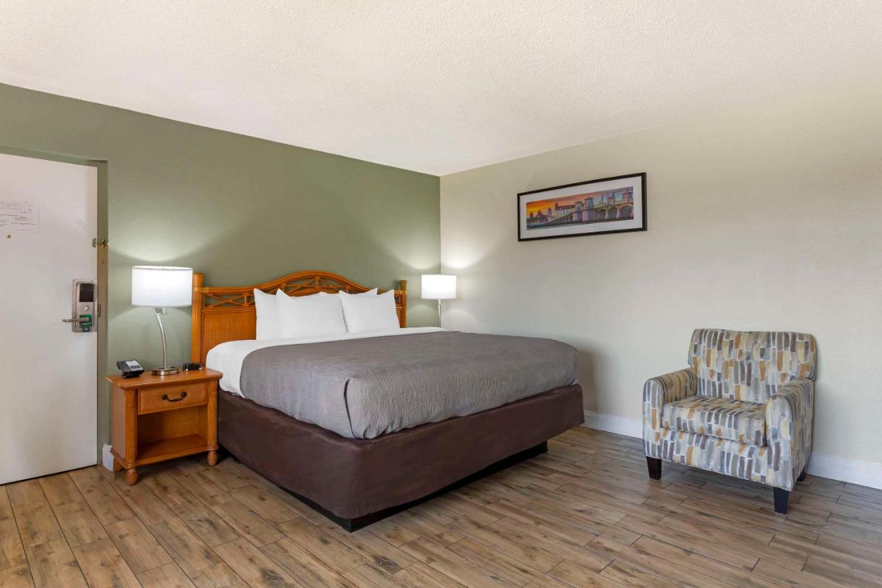 | Quality Inn & Suites St Augustine Beach
