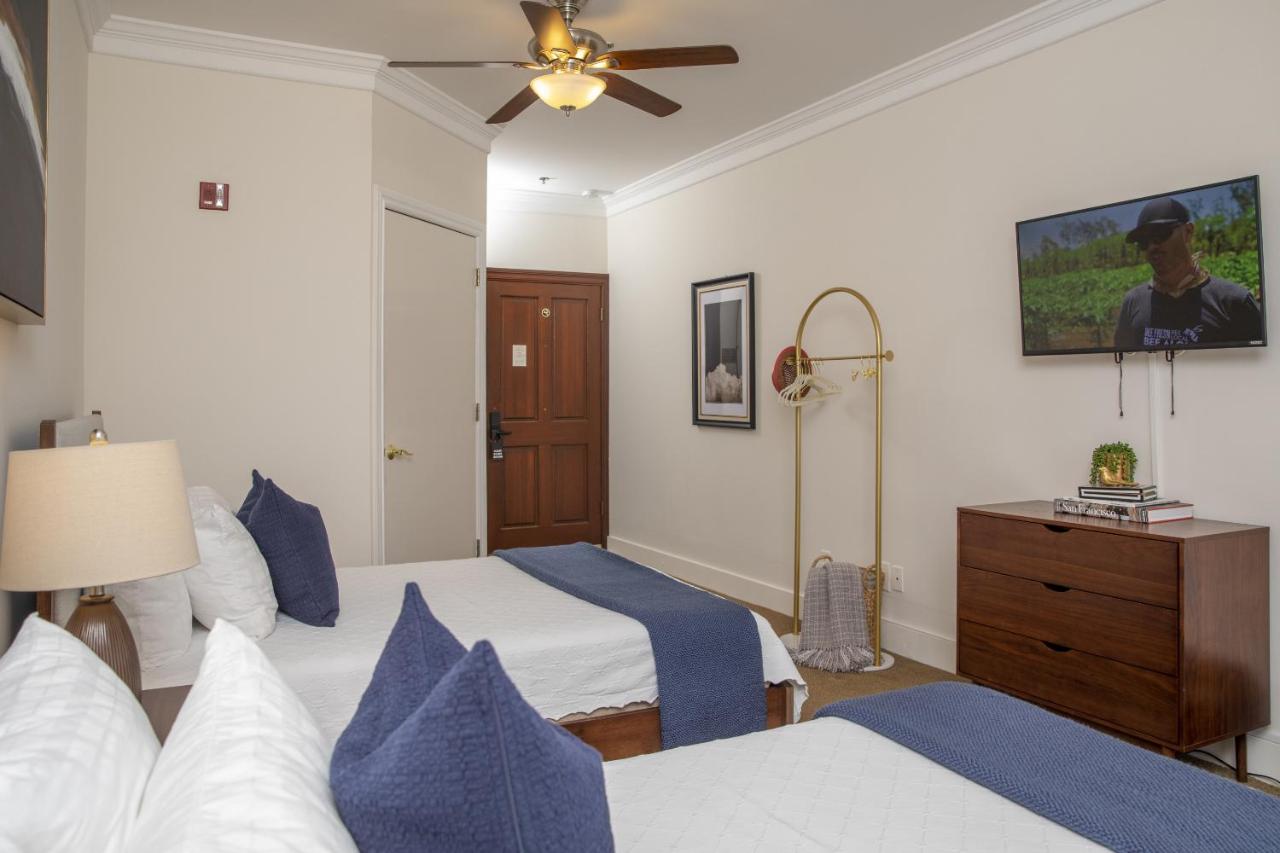 Double Room at Washington Square Inn