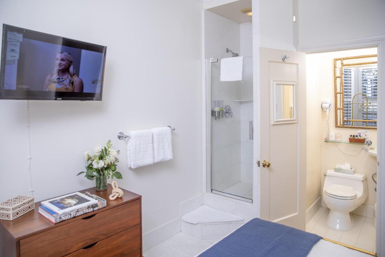 Economy Double Room at Washington Square Inn