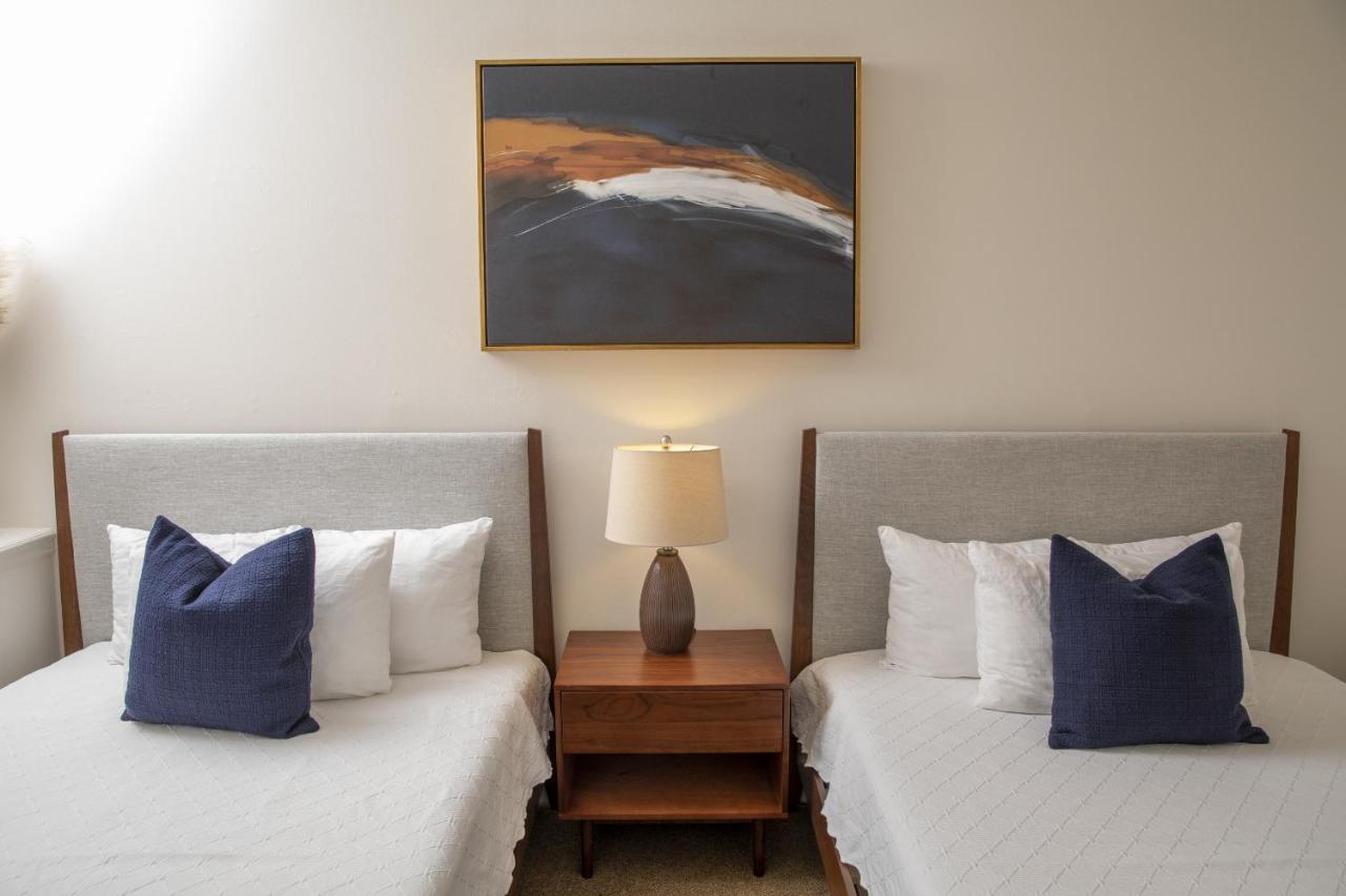Double Room at Washington Square Inn