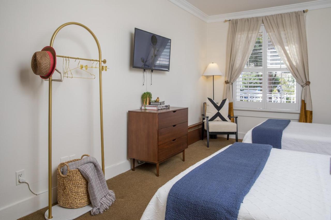 Double Room at Washington Square Inn