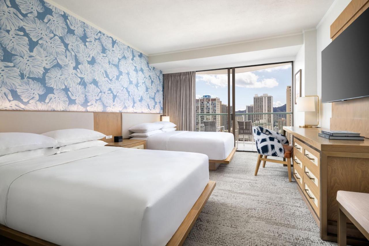 Tower City Double, Guest room, 2 Double, City view at Sheraton Princess Kaiulani Waikiki Beach