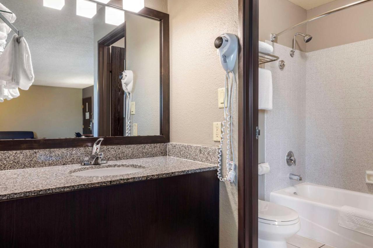 | Best Western McCarran Inn