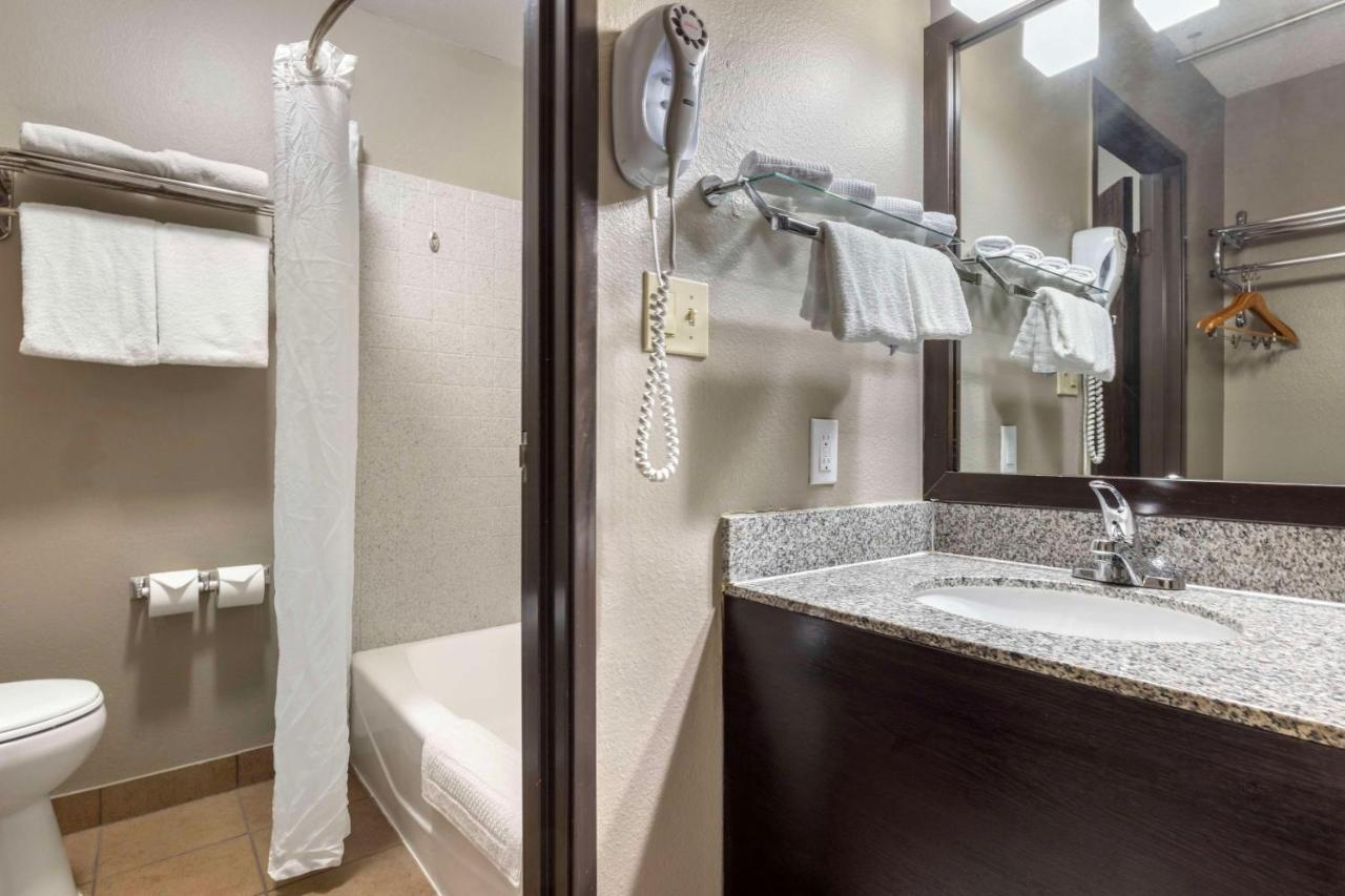 | Best Western McCarran Inn