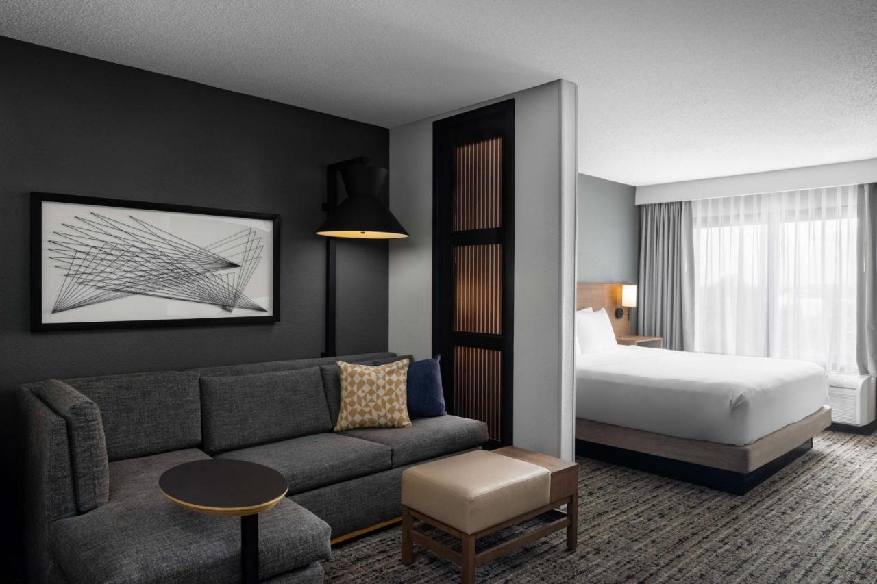 King Room with Sofa Bed - High Floor at Hyatt Place Tempe Phoenix Airport