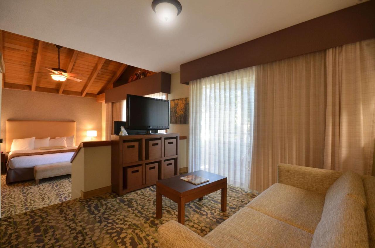 King Suite - Non-Smoking at Best Western The Inn & Suites Pacific Grove