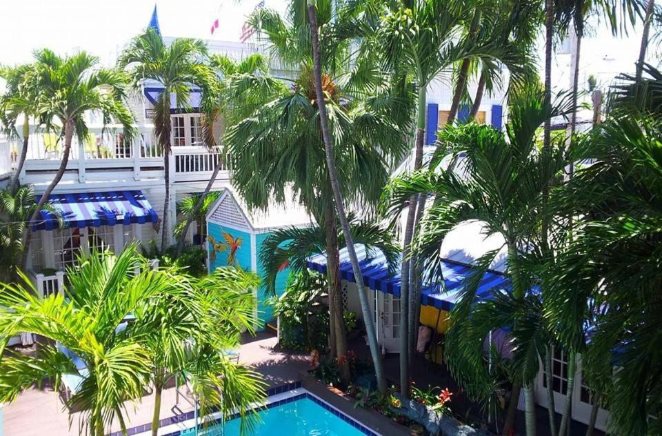  | La Te Da - Adult Only, 21 or older