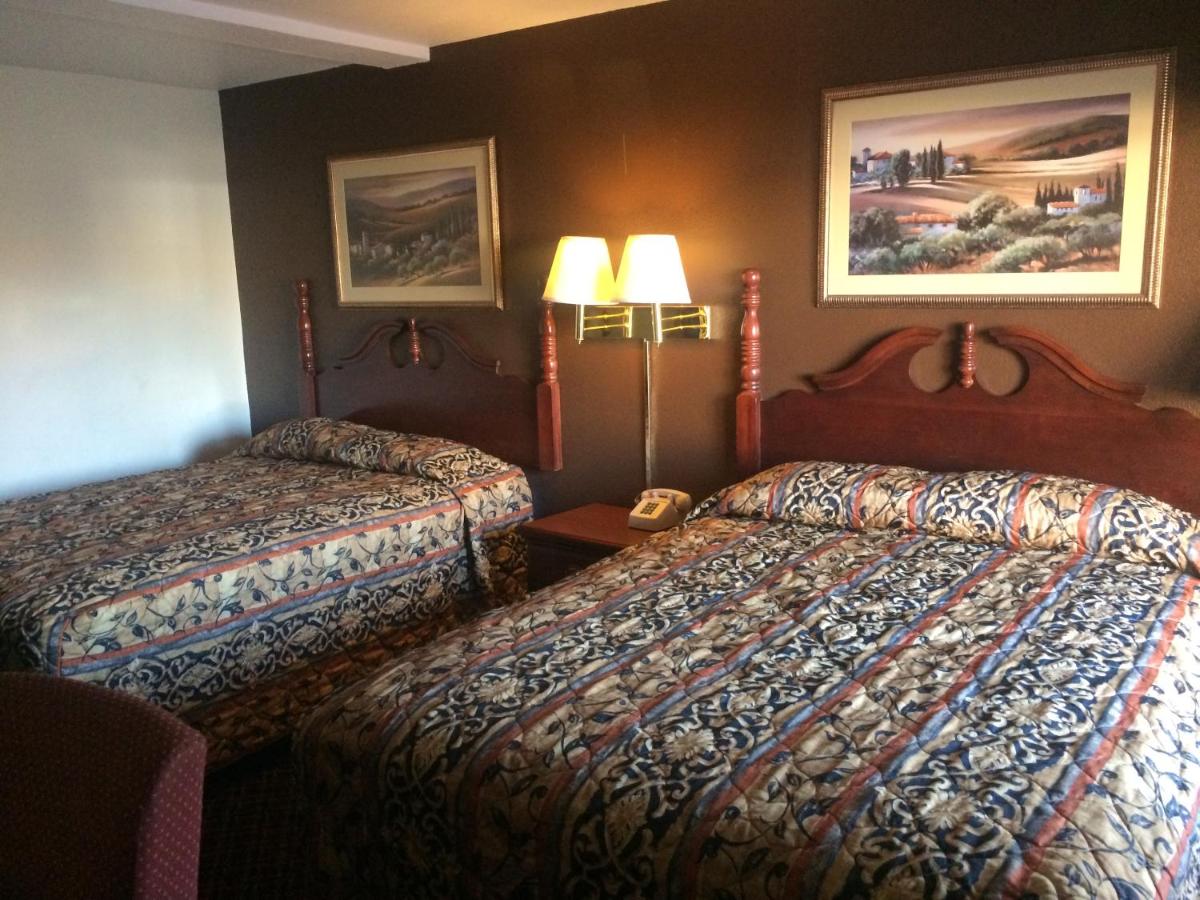 Standard Double Room at Battlefield Inn Springfield