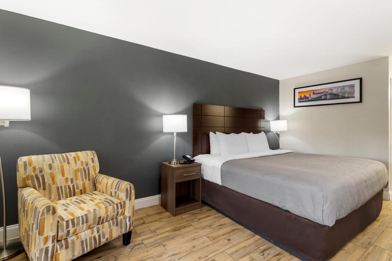 | Quality Inn & Suites St Augustine Beach