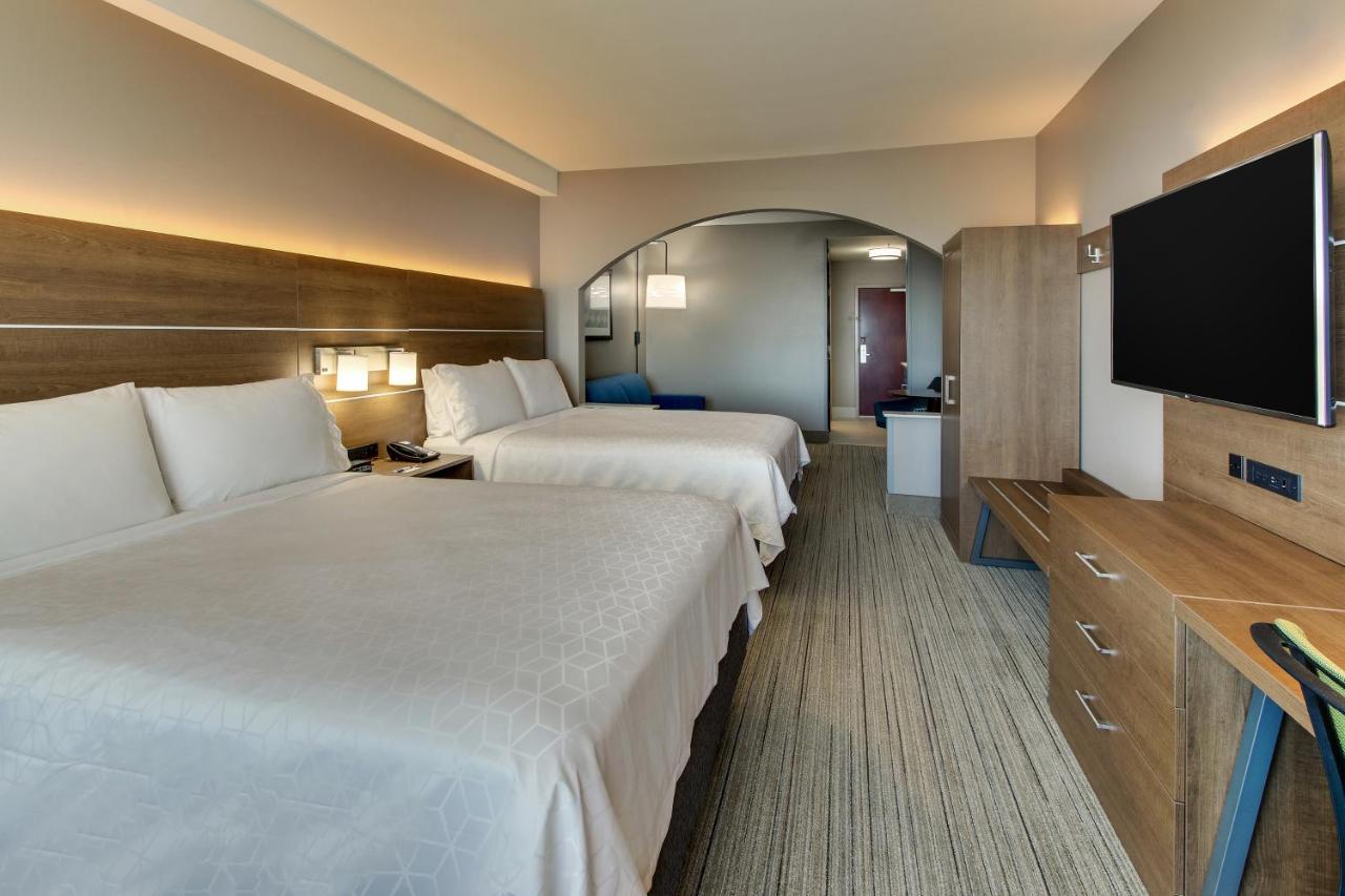 | Holiday Inn Express Hotel & Suites Columbus-Fort Benning, an IHG Hotel