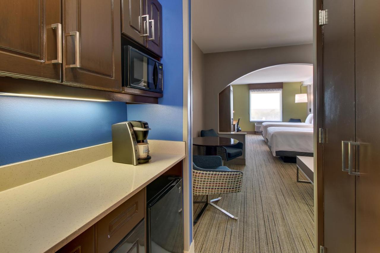 | Holiday Inn Express Hotel & Suites Columbus-Fort Benning, an IHG Hotel
