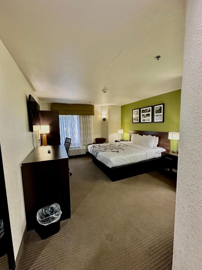 King Room - Accessible/Non-Smoking at Sleep Inn & Suites Tulsa Central I-44