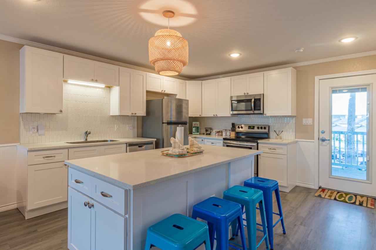 Two-Bedroom Apartment at Executive Keys Condominiums on the Beach