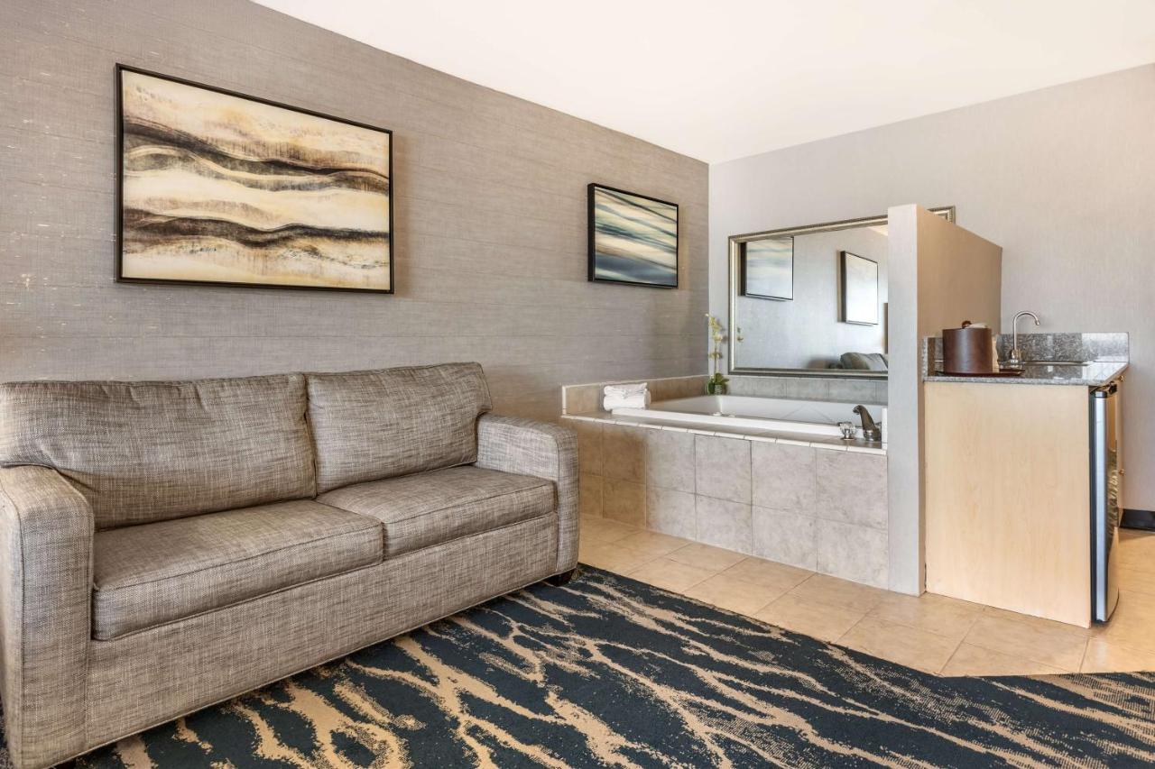  | Best Western Plus North Las Vegas Inn & Suites