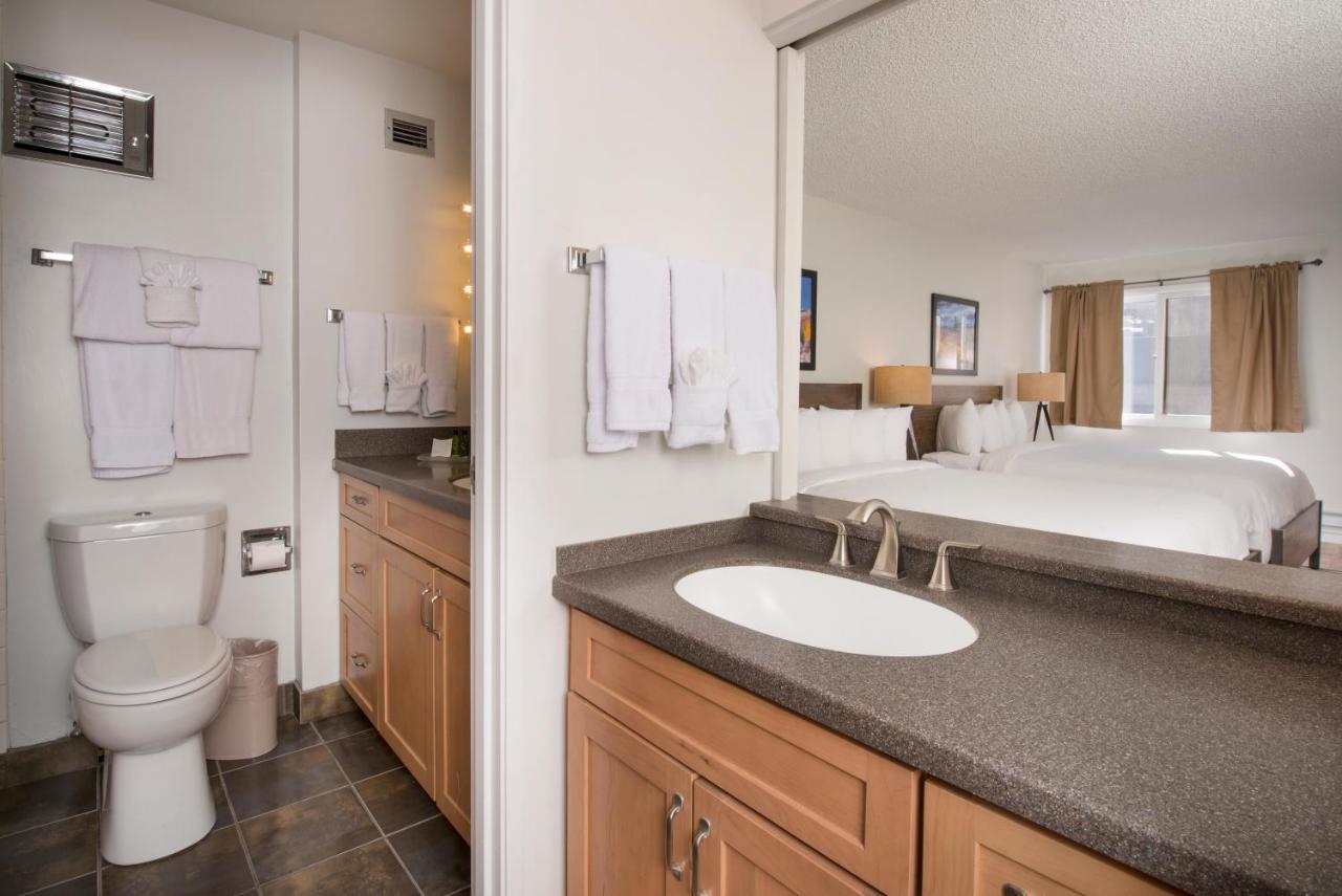 Two-Bedroom Apartment with Mountain View at Evergreen Lodge at Vail