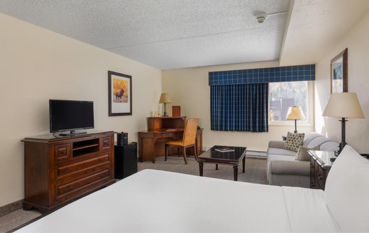 King Room with Sofa Bed - Mountain View at Evergreen Lodge at Vail