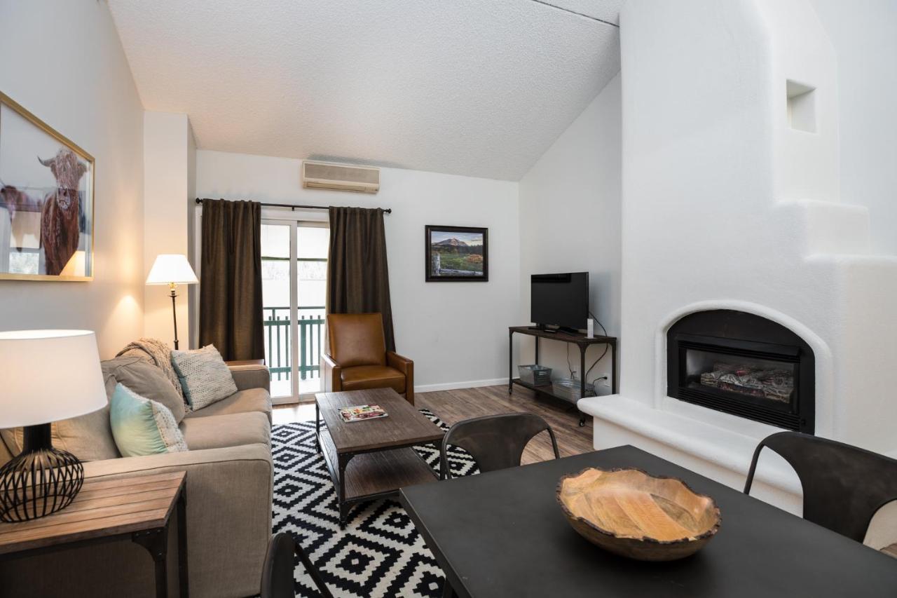 Two-Bedroom Apartment with Mountain View at Evergreen Lodge at Vail