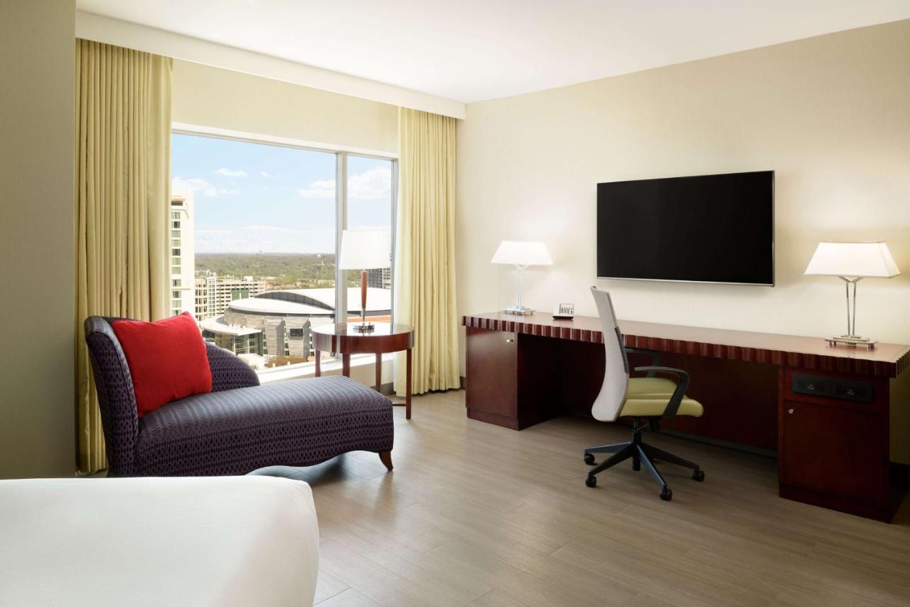 Deluxe Corner King Room with City View at Hilton Charlotte Uptown