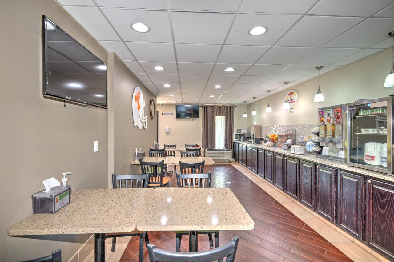  | Super 8 by Wyndham Knoxville West/Farragut