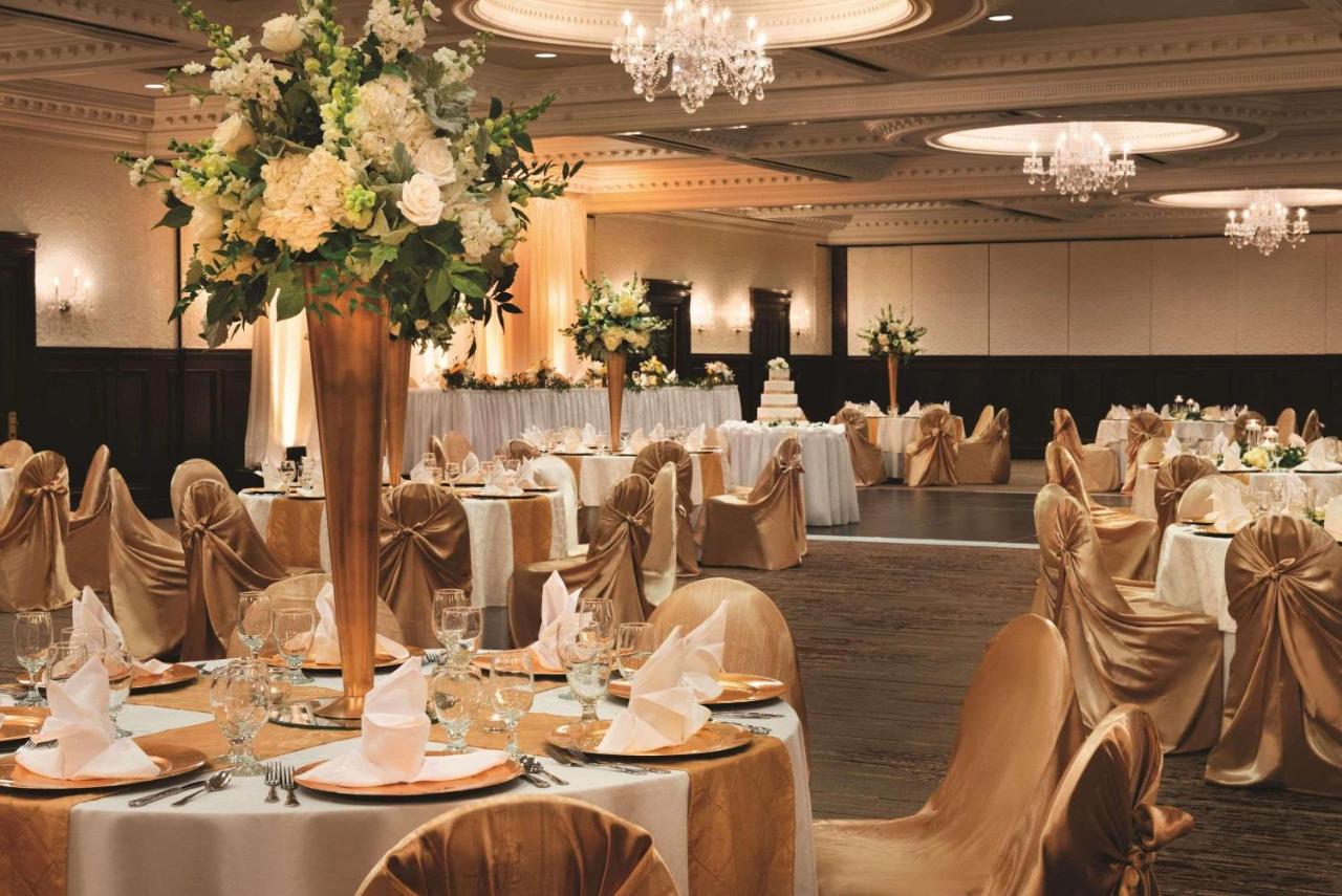 | Radisson Hotel Cincinnati Riverfront