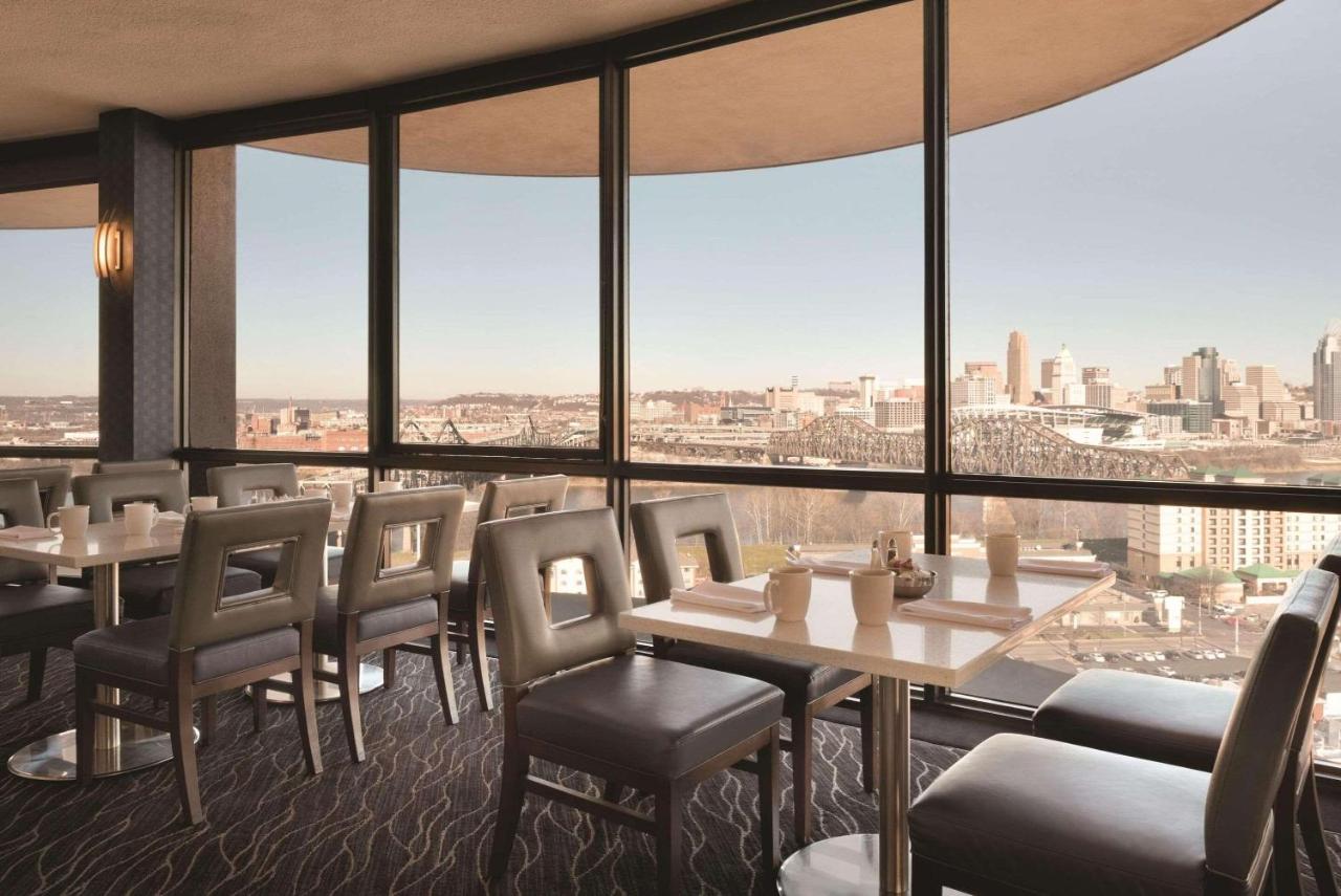 | Radisson Hotel Cincinnati Riverfront