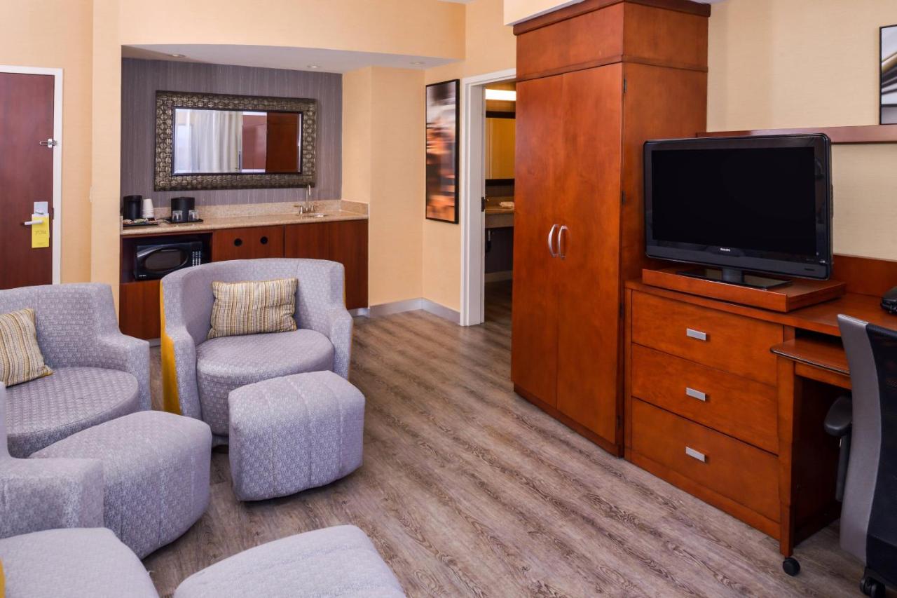 | Courtyard by Marriott Victorville Hesperia