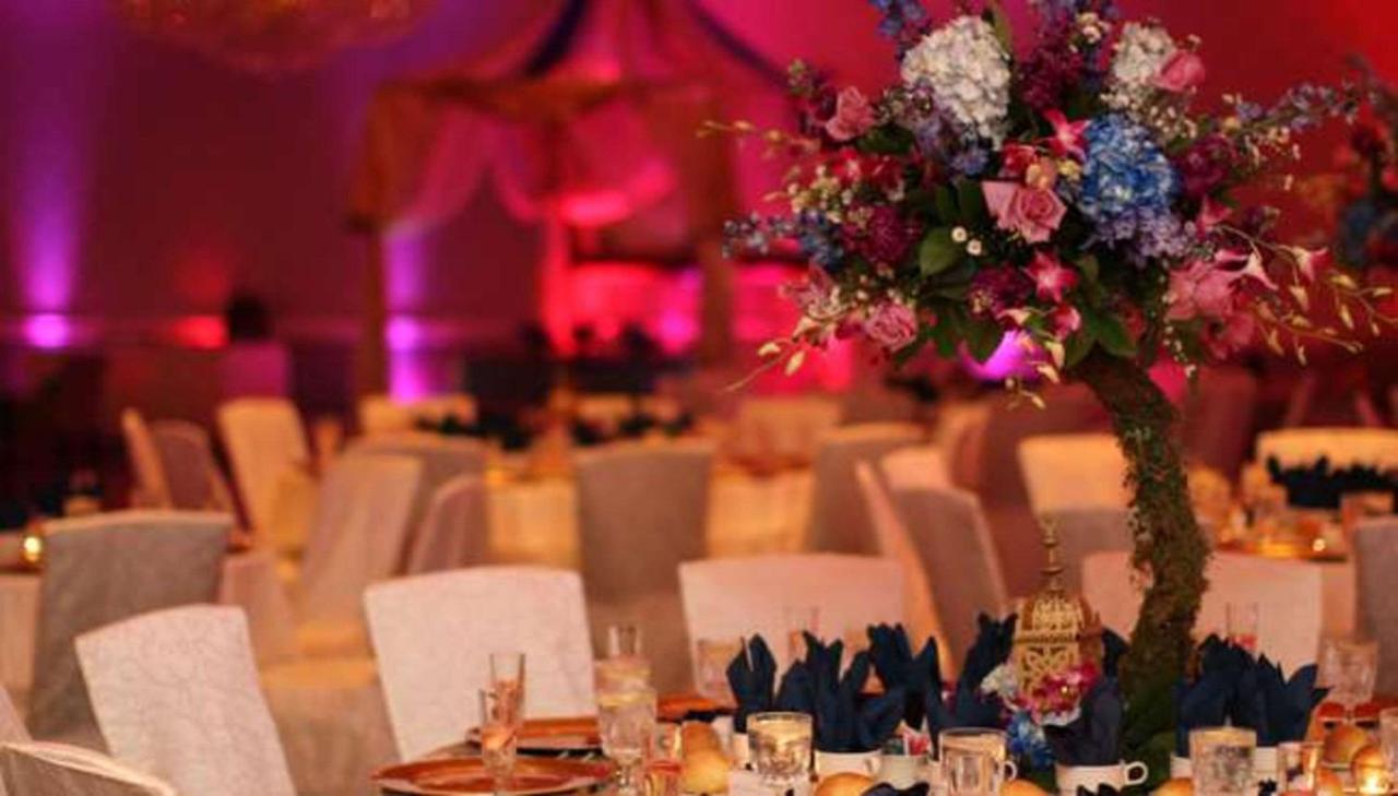 | Radisson Freehold